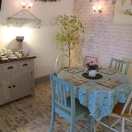 The Pembrey Country Inn מראה חיצוני תמונה