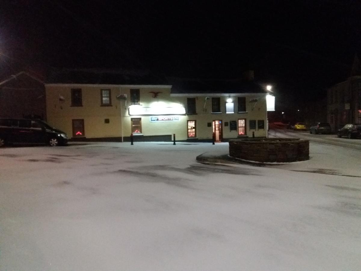 The Pembrey Country Inn מראה חיצוני תמונה